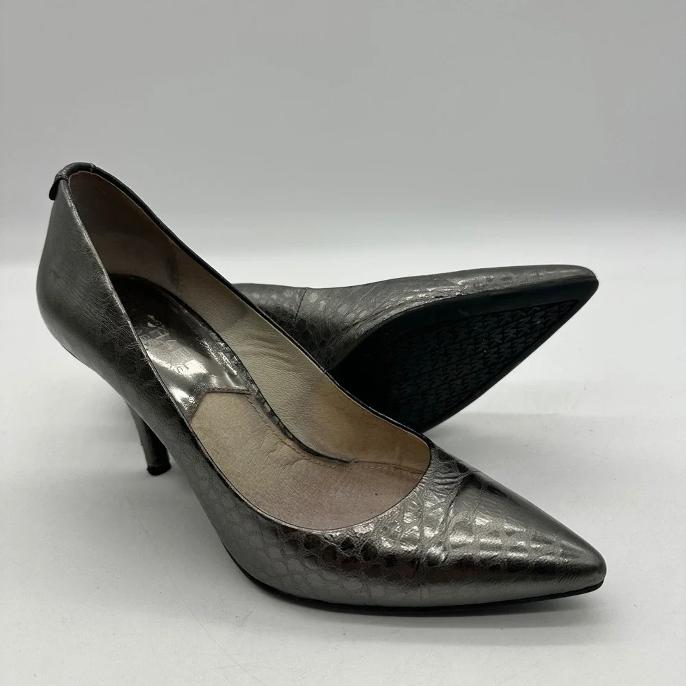 Michael Michael Kors Women 6M Pewter Metallic Croc Embossed Pointed Toe‎ Pumps